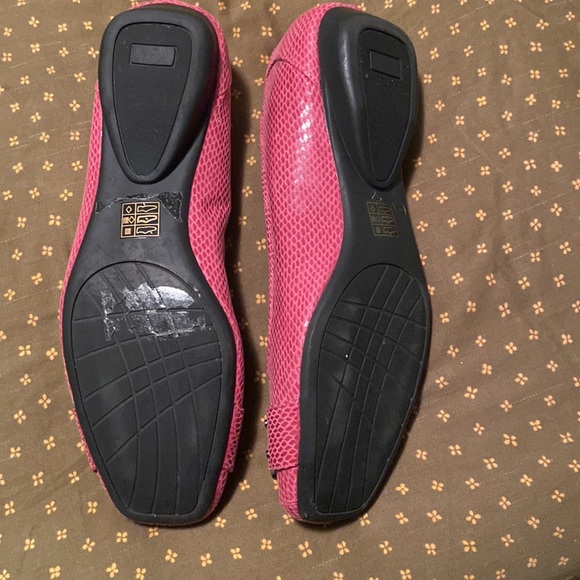 New without Tags. Jessica Flats in Faux Pink Snakeskin, Gunmetal Trim Size 10M. - Picture 2 of 6